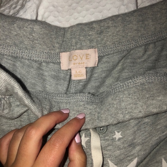Gap love Sweatpants with stars - Picture 2 of 4